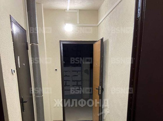 Продажа трехкомнатной квартиры - поселок Романовка, Романовка п, д.33 