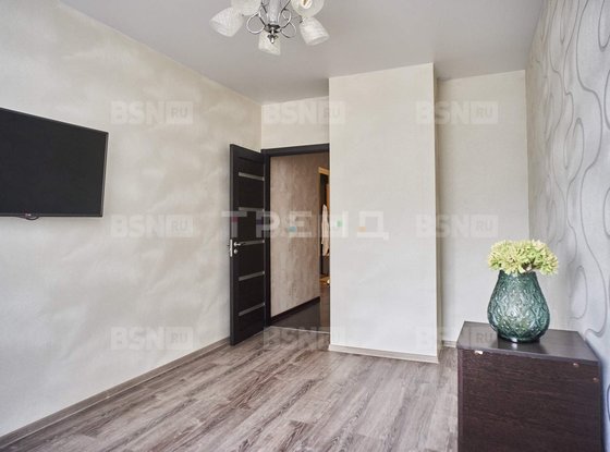 Продажа трехкомнатной квартиры - Комендантский проспект, д.12, корп.1 