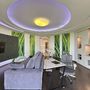 Продажа трехкомнатной квартиры - Ветеранов проспект, д.73 