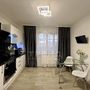 Продажа трехкомнатной квартиры - Маршала Казакова улица, д.32 